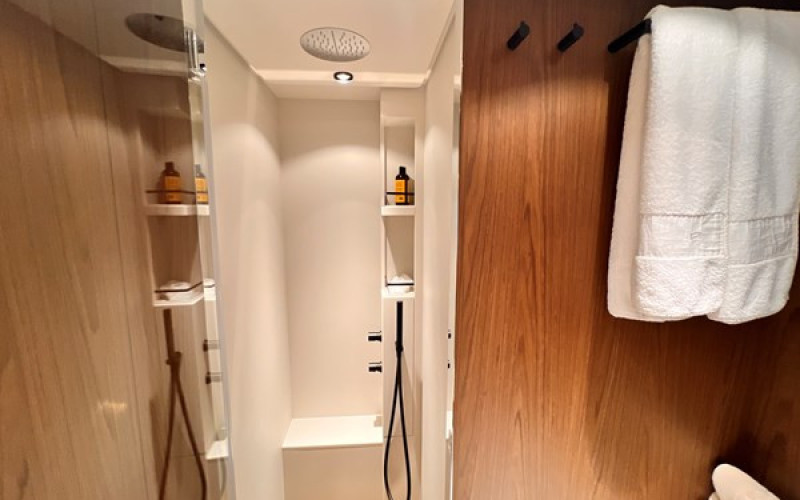 FERRETTI YACHTS 780 LD