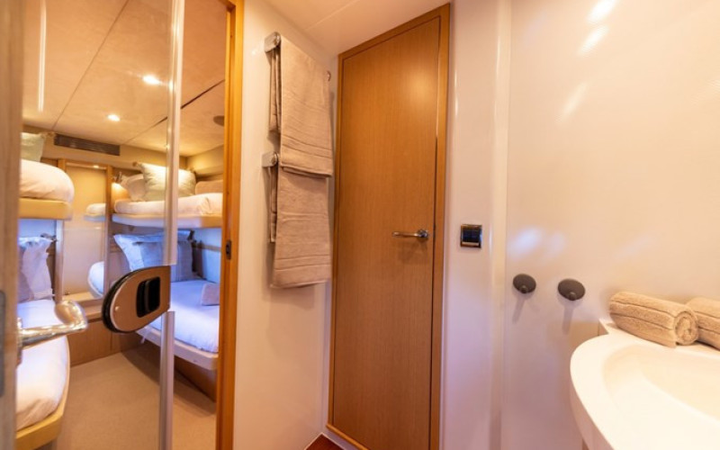 PRINCESS YACHTS PRINCESS V70