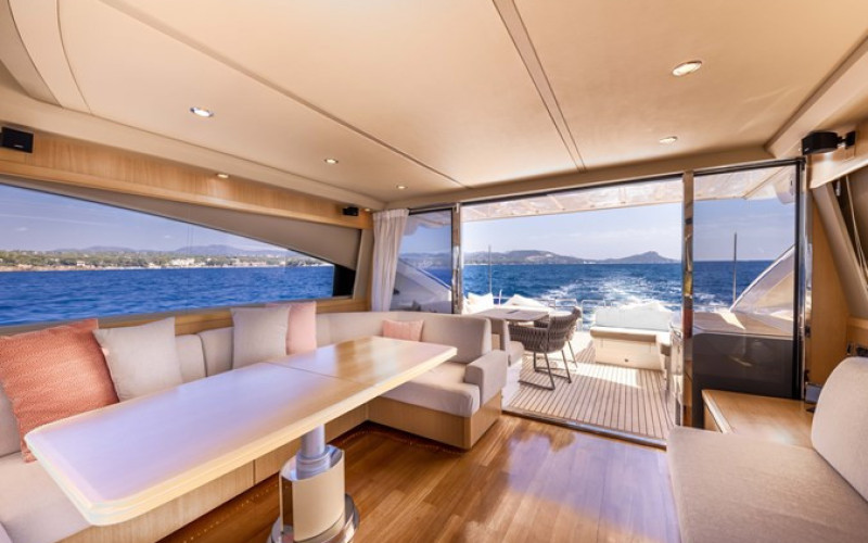 PRINCESS YACHTS PRINCESS V70 P'TITE BOUILLE
