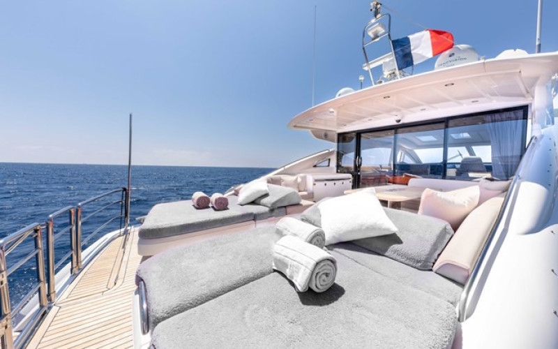 PRINCESS YACHTS PRINCESS V70 P'TITE BOUILLE