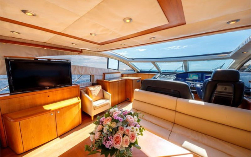 SUNSEEKER Predator 72 sport NUTS