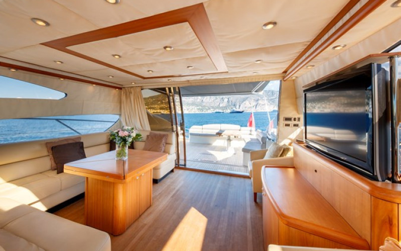SUNSEEKER Predator 72 sport NUTS