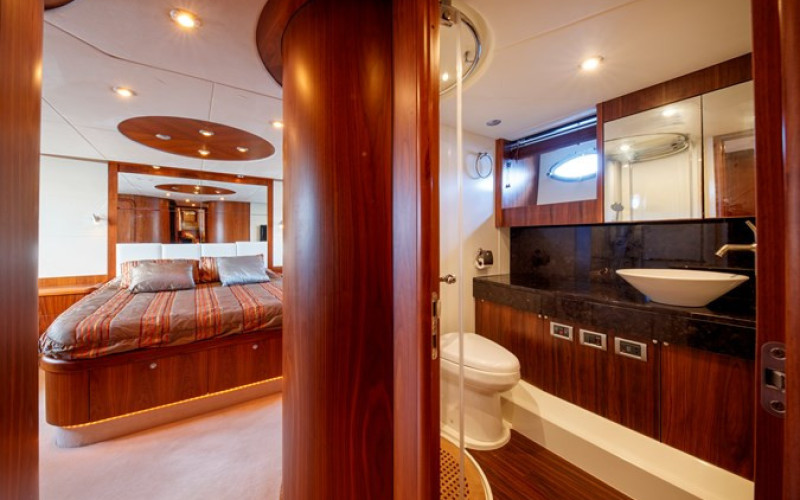 SUNSEEKER Predator 72 sport NUTS