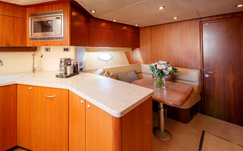 SUNSEEKER Predator 72 sport NUTS