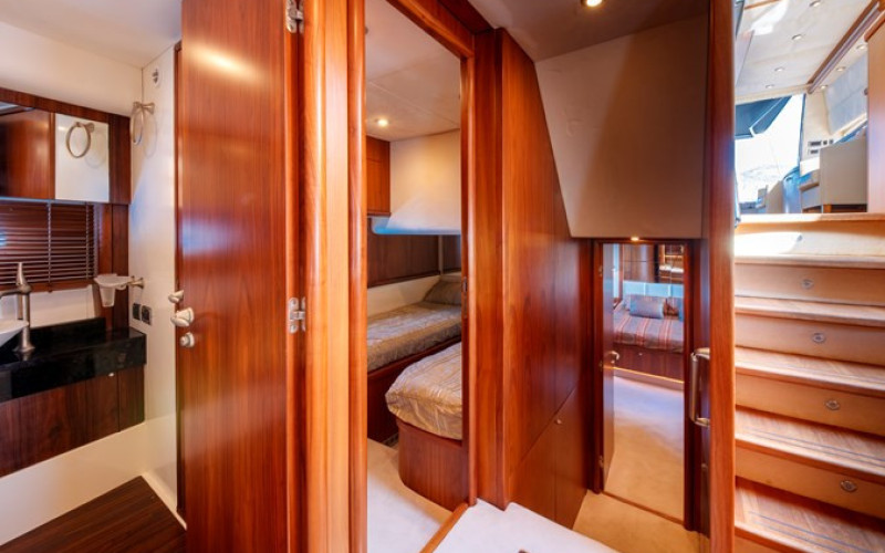 SUNSEEKER Predator 72 sport NUTS