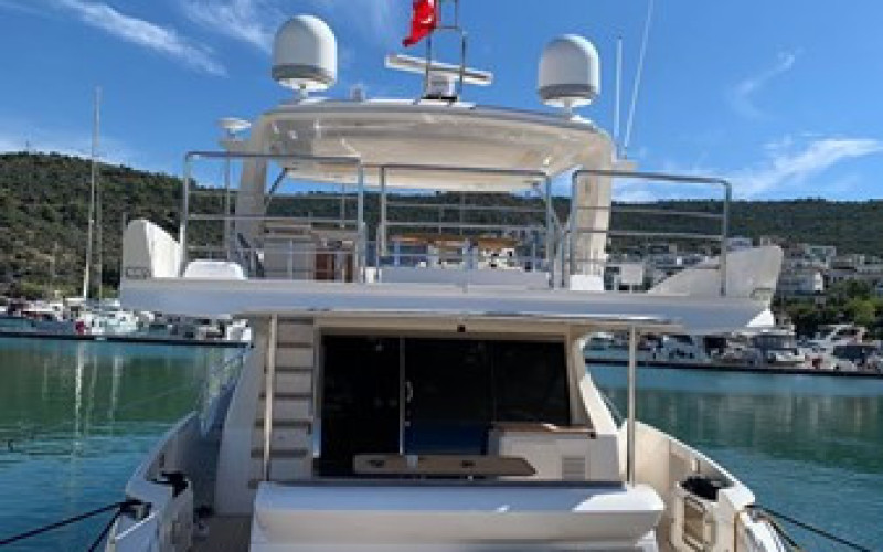 AZIMUT YACHTS 70 DREN