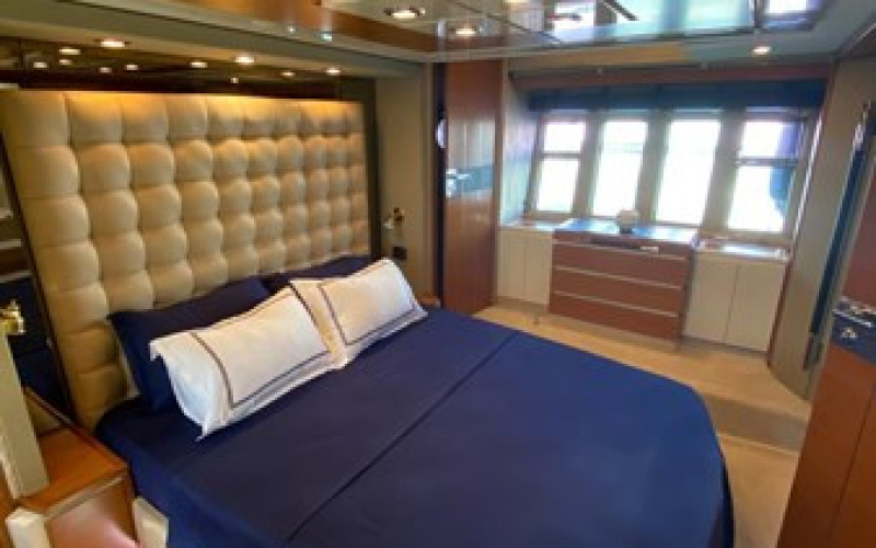 AZIMUT YACHTS 70 DREN
