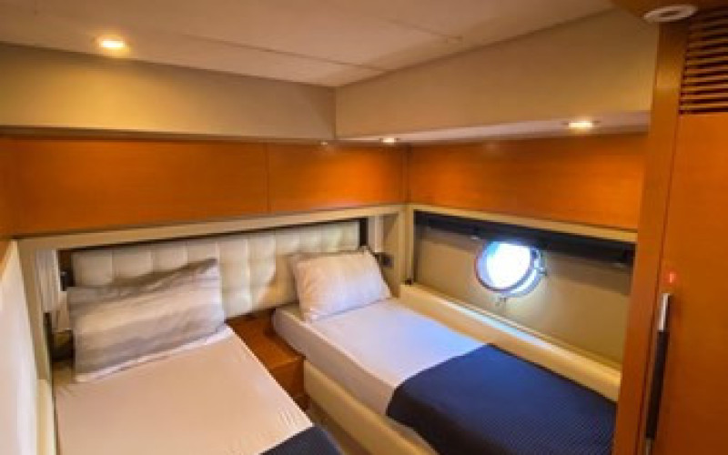 AZIMUT YACHTS 70 DREN