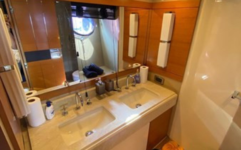 AZIMUT YACHTS 70 DREN