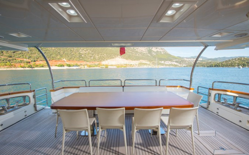 AZIMUT YACHTS 105 LA RUBIA