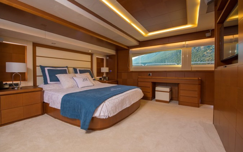 AZIMUT YACHTS 105 LA RUBIA
