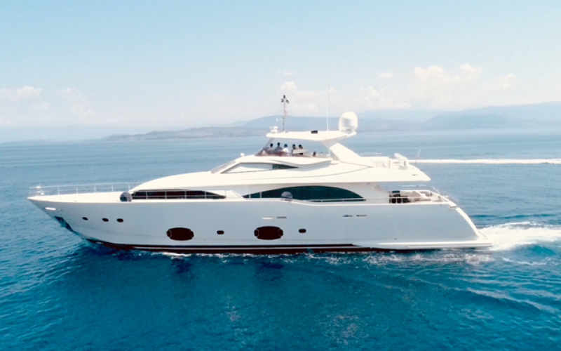 FERRETTI CUSTOM LINE CL 97 THIRTEEN