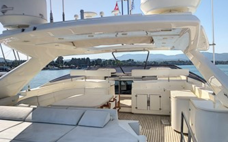 FERRETTI CUSTOM LINE CL 97 THIRTEEN