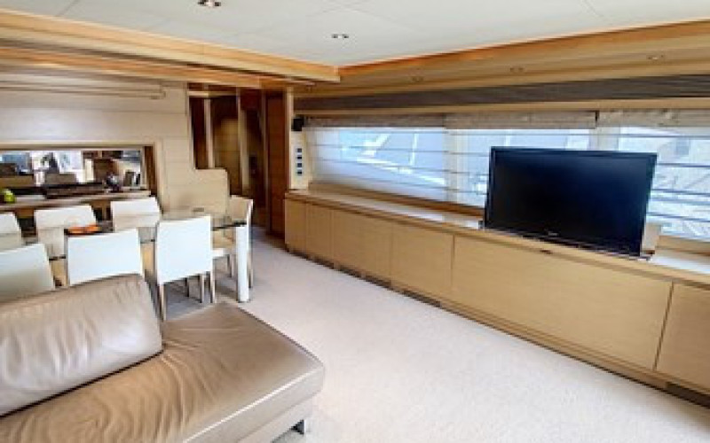 FERRETTI CUSTOM LINE CL 97 THIRTEEN