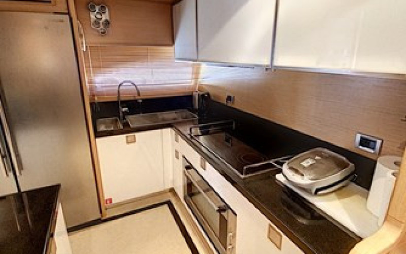 FERRETTI CUSTOM LINE CL 97 THIRTEEN