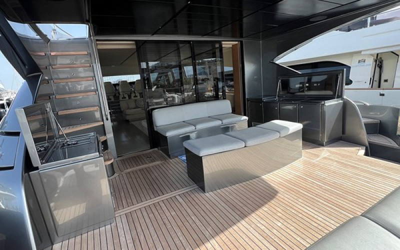 PERSHING Pershing 92 HONEY BADGER