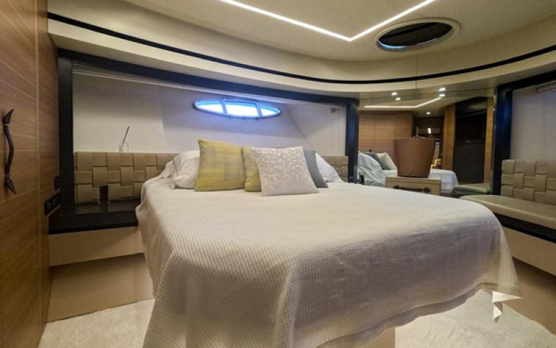 PERSHING Pershing 92 HONEY BADGER