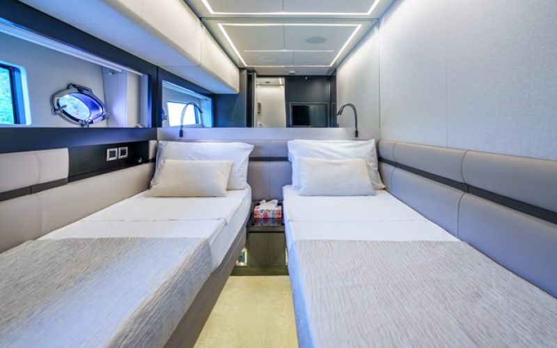 PERSHING Pershing 9X MAVIS