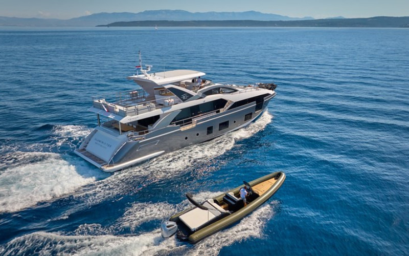 AZIMUT YACHTS Azimut Grande 27M ALUMINIA TOO
