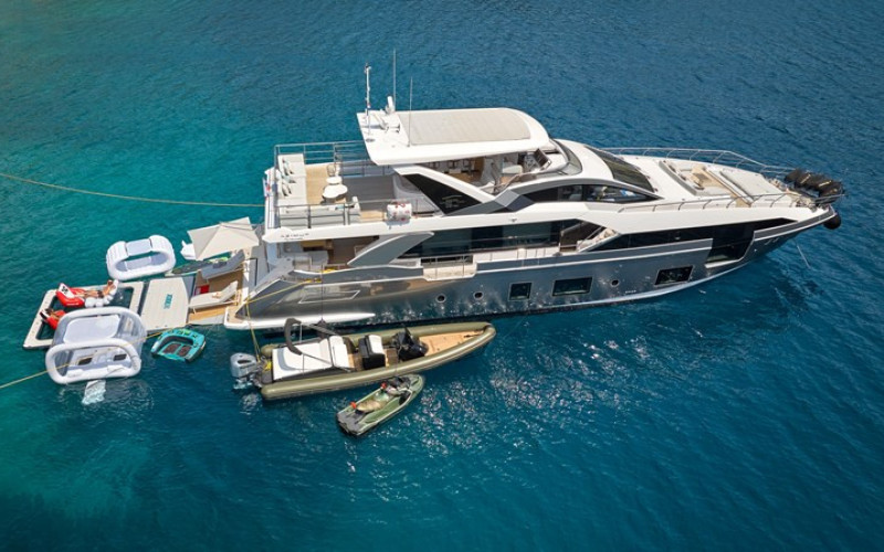 AZIMUT YACHTS Azimut Grande 27M ALUMINIA TOO