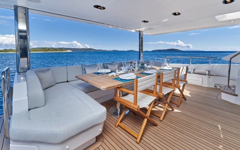 AZIMUT YACHTS Azimut Grande 27M ALUMINIA TOO
