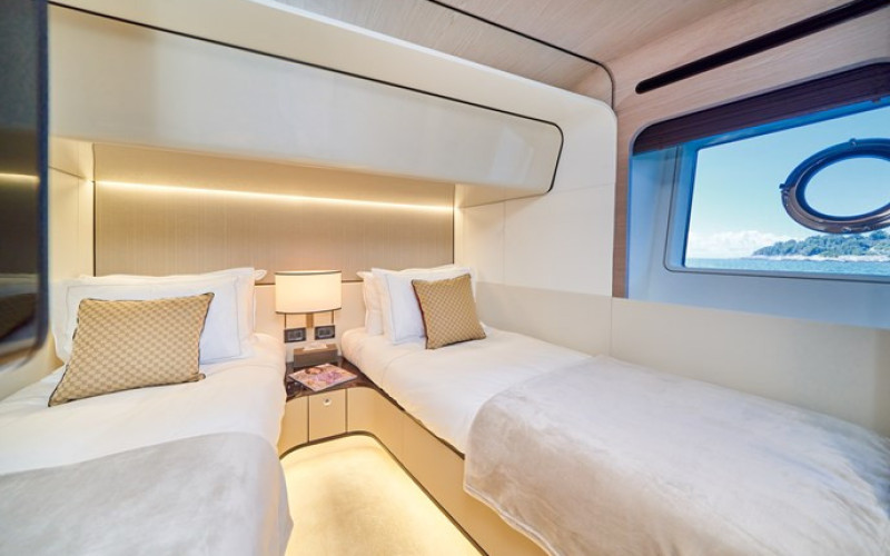 AZIMUT YACHTS Azimut Grande 27M ALUMINIA TOO