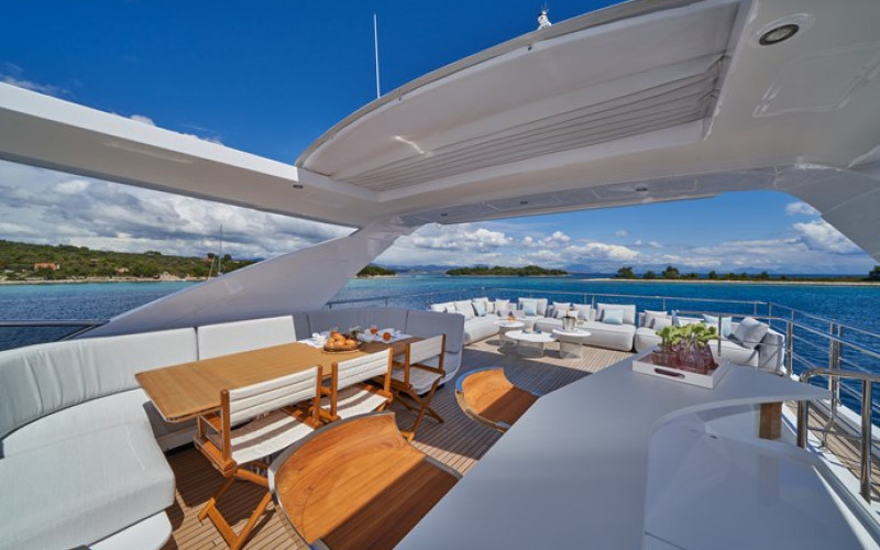AZIMUT YACHTS Azimut Grande 27M ALUMINIA TOO