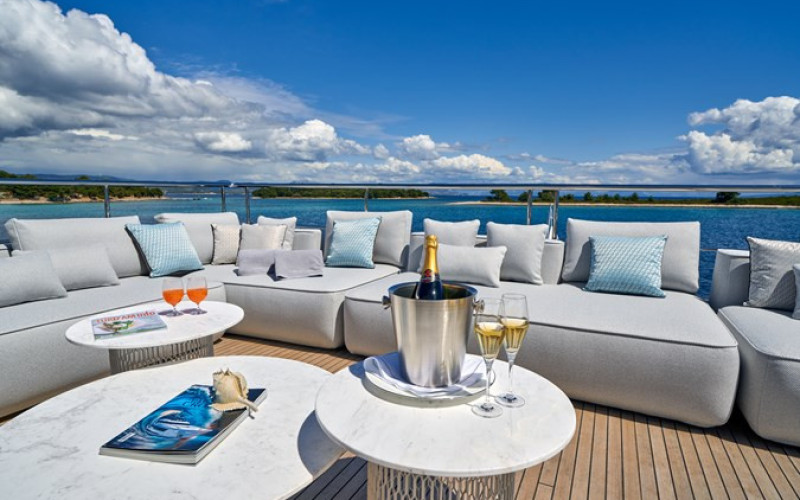 AZIMUT YACHTS Azimut Grande 27M ALUMINIA TOO