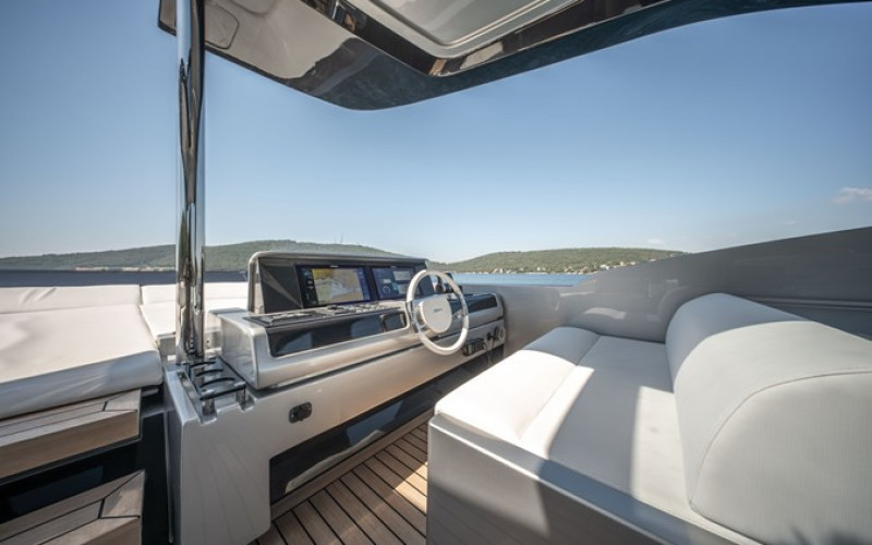 CANTIERI RIVA SPA 82' DIVA CREA