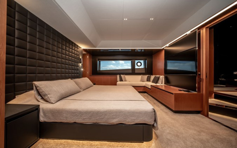 CANTIERI RIVA SPA 82' DIVA CREA