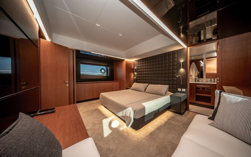 CANTIERI RIVA SPA 82' DIVA CREA