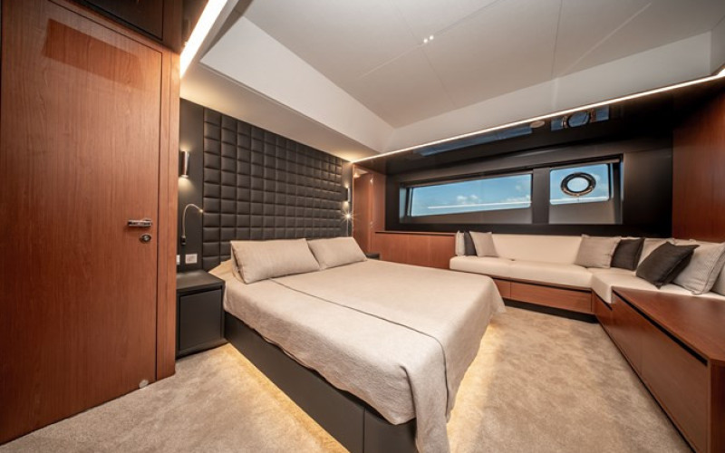 CANTIERI RIVA SPA 82' DIVA CREA