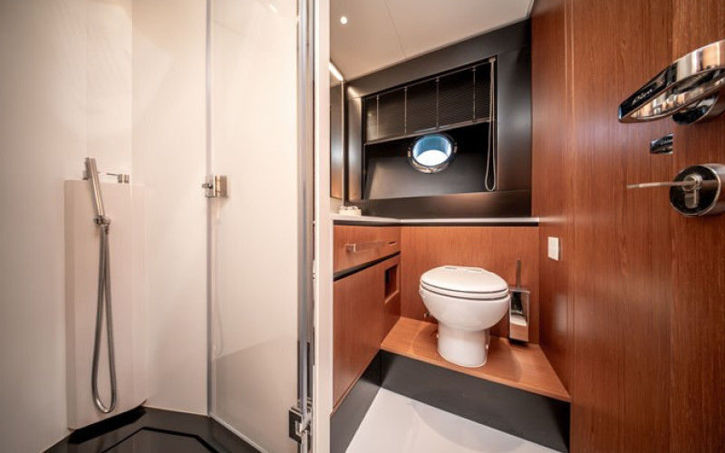 CANTIERI RIVA SPA 82' DIVA CREA