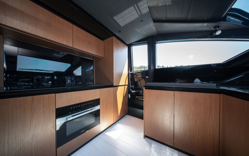 CANTIERI RIVA SPA 82' DIVA CREA
