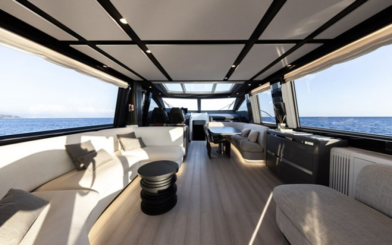 AZIMUT YACHTS S8 NEVER GIVE UP