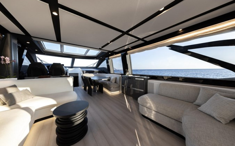 AZIMUT YACHTS S8 NEVER GIVE UP