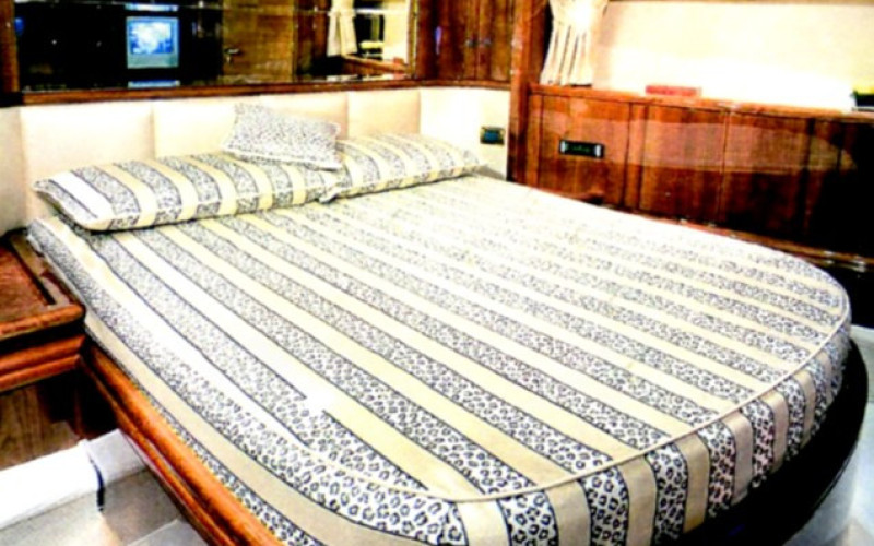 AZIMUT YACHTS 80 FREE SPIRIT