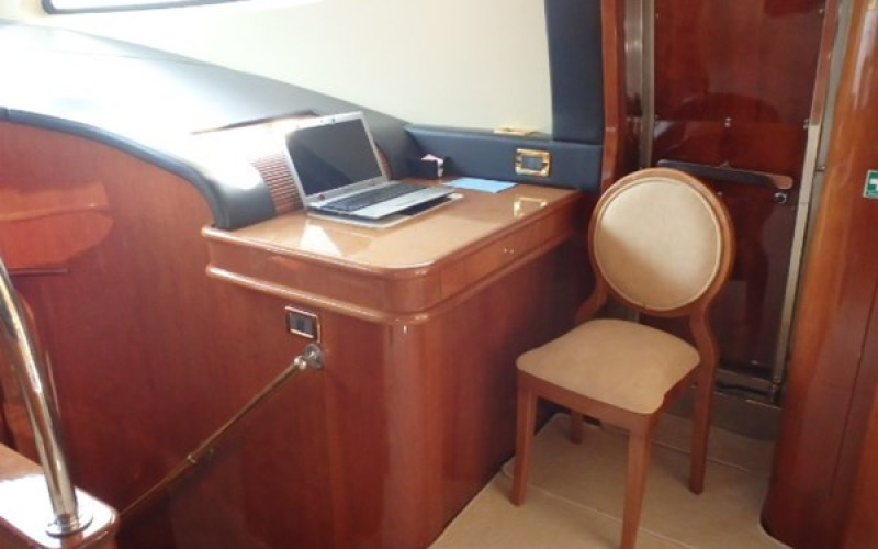 AZIMUT YACHTS 80 FREE SPIRIT
