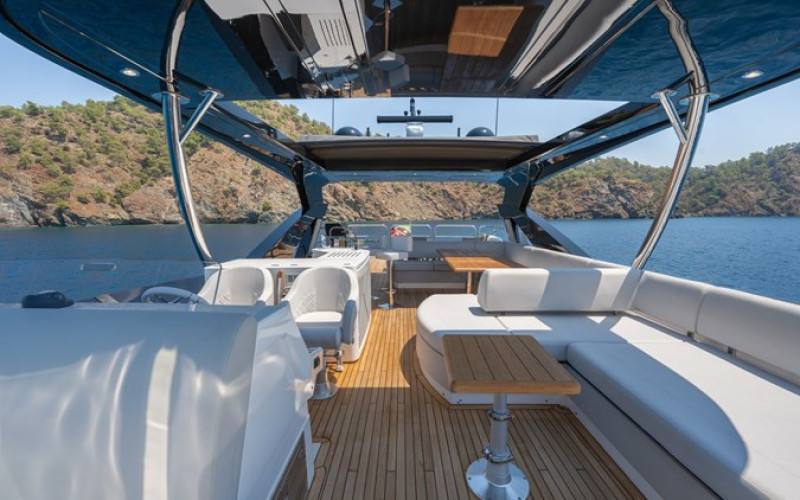 SUNSEEKER 76 YACHT NAAMA