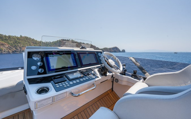 SUNSEEKER 76 YACHT NAAMA