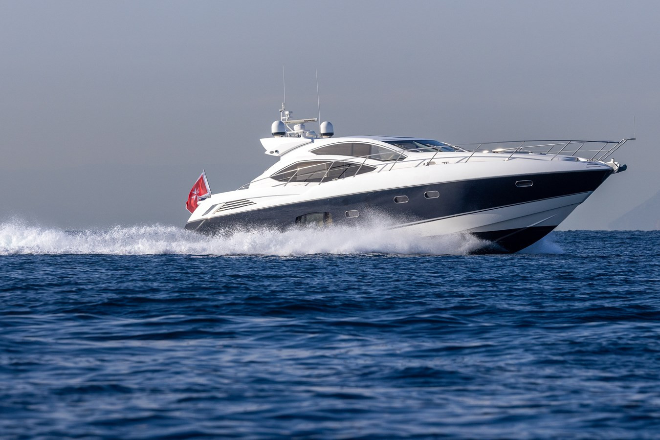 SUNSEEKER Predator 64 M/Y MIEL