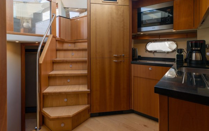 SUNSEEKER Predator 64 M/Y MIEL