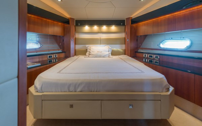 SUNSEEKER Predator 64 M/Y MIEL