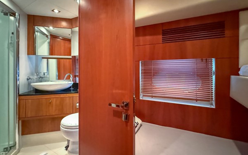 SUNSEEKER Predator 64 M/Y MIEL