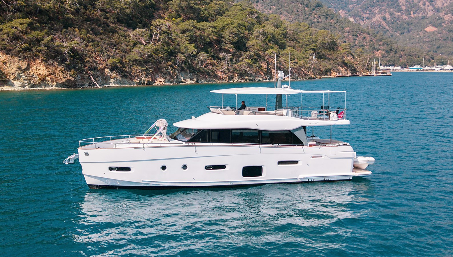 AZIMUT YACHTS AZ MAGELLANO 66