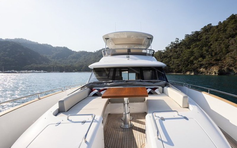 AZIMUT YACHTS AZ MAGELLANO 66