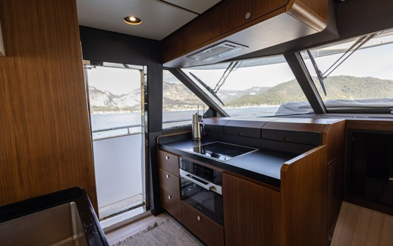 AZIMUT YACHTS AZ MAGELLANO 66