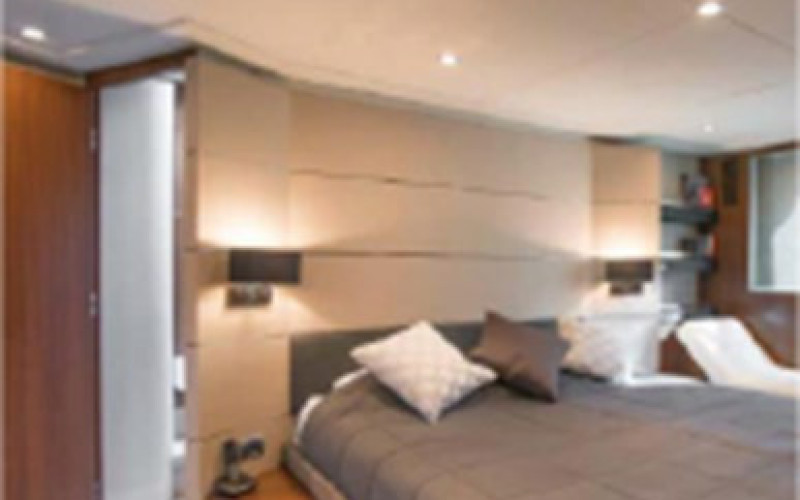 PRINCESS YACHTS V78 AQUAVERA