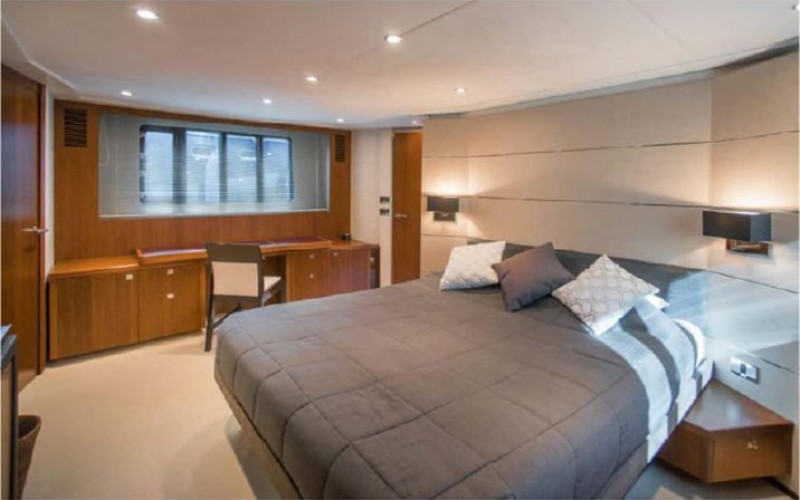 PRINCESS YACHTS V78 AQUAVERA