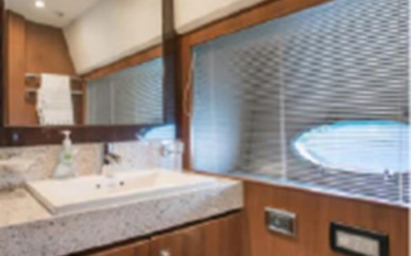 PRINCESS YACHTS V78 AQUAVERA